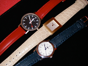 【左】Mondaine (再生メタル／ブラック)と【左】GRAFIC (グラフィック)を組み合わせたお客様