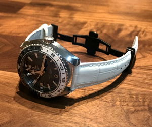 AVALLON（アバロン）と オメガ プラネットオーシャンGMT 白黒 を組み合わせたお客様