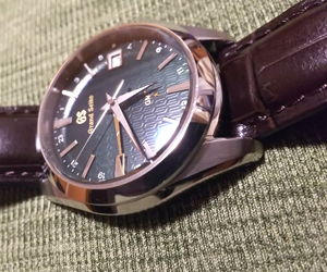 MULHOUSE(ミュールズ)とグランドセイコー SBGN007を組み合わせたお客様