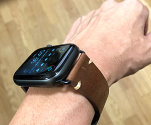 GRENOBLE(グルノーブル)とアップル ウォッチ Series5 44mm スペースグレイアルミニウムを組み合わせたお客様