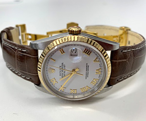 オーダーメイド アリゲーターとロレックス オイスター パーペチュアル デイトジャストを組み合わせたお客様