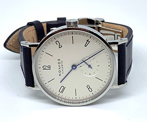 LAVAL(ラヴァル)とノモス タンジェント TN1A1W2を組み合わせたお客様