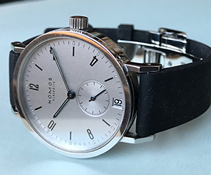 TROYES(トロワ)とノモス タンジェントスポーツを組み合わせたお客様