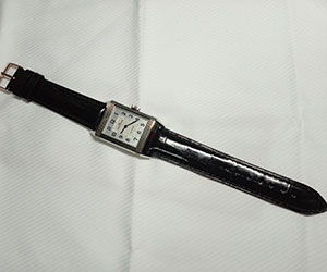 ADONARA CAOUTCHOUC SHINY(アドナラカウチックシャイニー)とジャガールクルト レベルソ・クラシック・ラージを組み合わせたお客様