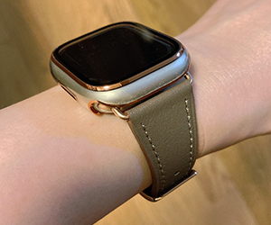 アップルウォッチ用イタリアンレザーベルトとアップルウォッチ Series 7を組み合わせたお客様
