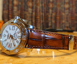 TIEPORO(ティエポロ)とブライトリング アベンジャーⅡ GMT MOPを組み合わせたお客様