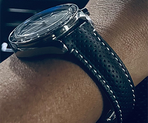 オメガ スピードマスター オートマチックとRACE（レース）を組み合わせたお客様