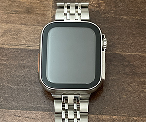 アップルウォッチ series5と片開き7連ステンレスベルト を組み合わせたお客様