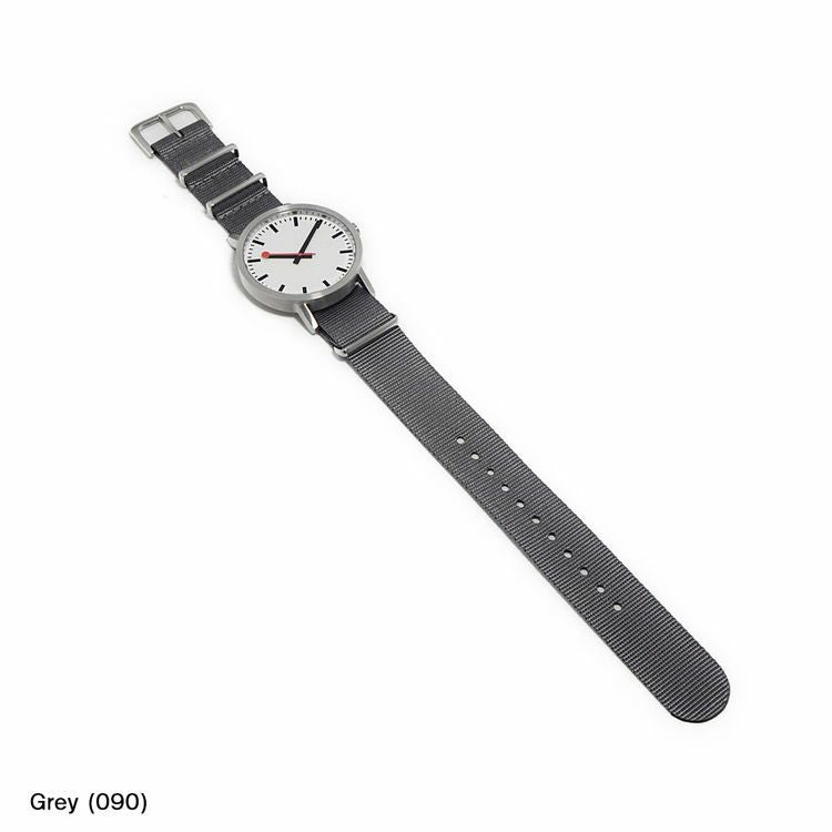 モンディーン MONDAINE にぴったり NATO 装着イメージ